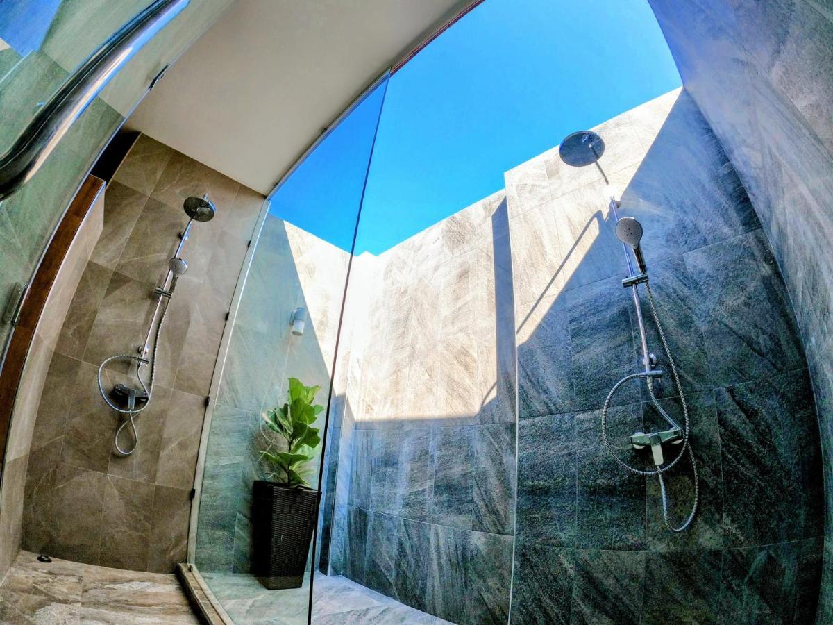 Isan Golf & Adventure Hotel ウドーンターニー エクステリア 写真