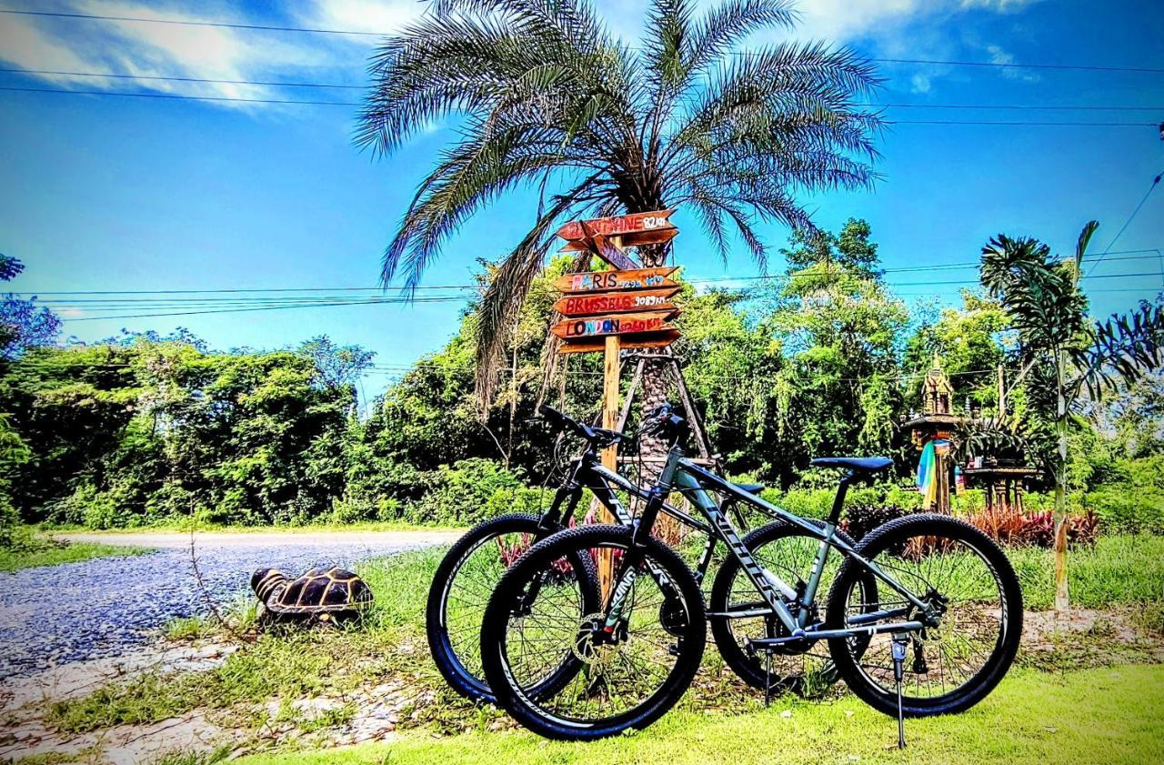 Isan Golf & Adventure Hotel ウドーンターニー エクステリア 写真